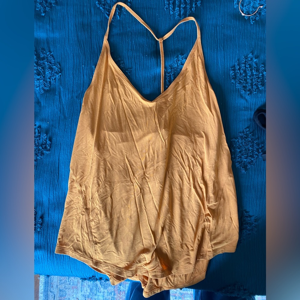 Lululemon flow tank